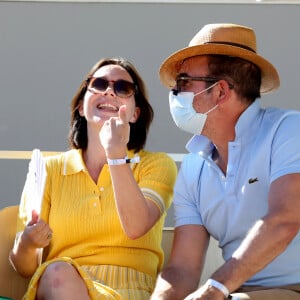 Nathalie Péchalat et Jean Dujardin dans les tribunes lors de la finale hommes des Internationaux de France de tennis de Roland Garros à Paris le 13 juin 2021. © Dominique Jacovides / Bestimage 