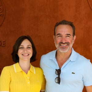 Jean Dujardin et sa femme Nathalie Péchalat au village lors des internationaux de France Roland Garros à Paris le 13 juin 2021. © Dominique Jacovides / Bestimage 