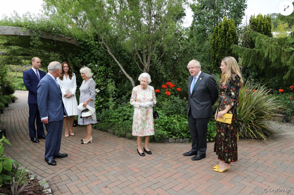 La reine Elisabeth II d'Angleterre, le prince Charles et Camilla, le prince William et Kate Middleton, à la réception en marge du sommet du G7 à l'Eden Project le 11 juin 2021.