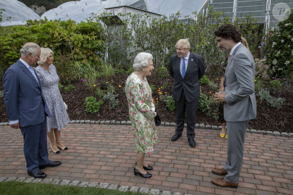 La reine Elisabeth II d'Angleterre, le prince Charles et Camilla à la réception en marge du sommet du G7 à l'Eden Project le 11 juin 2021.