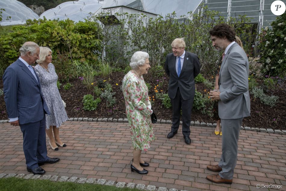 La reine Elisabeth II d'Angleterre, le prince Charles et Camilla à la réception en marge du sommet du G7 à l'Eden Project le 11 juin 2021.