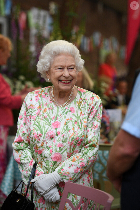 La reine Elisabeth II, Camilla Parker Bowles, duchesse de Cornouailles, et Catherine Kate Middleton, duchesse de Cambridge, participent au Big Lunch Initiative en marge du sommet du G7 à Saint Ives