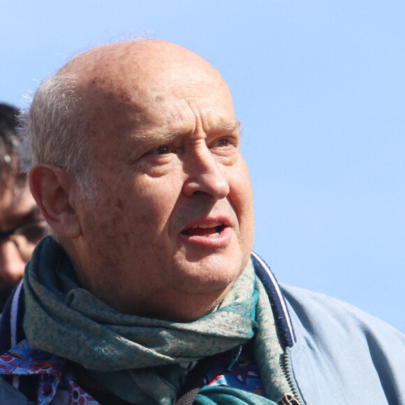 Michel Jonasz - Hommage à Sarah Halimi, assassinée en avril 2017, sur la place du Trocadero à Paris. Le 25 avril 2021
