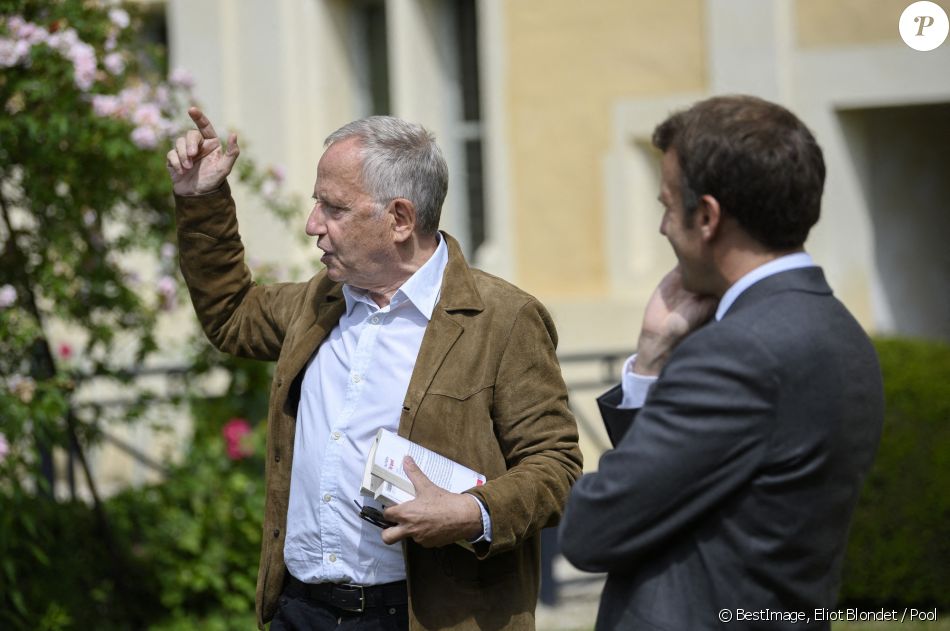 Fabrice Luchini récite des fables de la Fontaine - Le président Emmanuel Macron et sa femme Brigitte visitent la maison natale de Jean de La Fontaine à Château-Thierry le 17 juin 2021. © Eliot Blondet / Pool / Bestimage