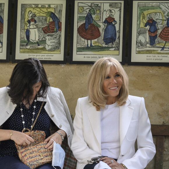 Brigitte Macron visite la maison natale de Jean de La Fontaine à Château-Thierry le 17 juin 2021. © Eliot Blondet / Pool / Bestimage