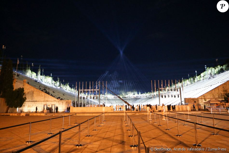 Défilé de mode Dior Cruise 2022 au stade Panathenaic à Athènes. Le 17 juin 2021 © Aristidis Vafeiadakis / Zuma Press / Bestimage