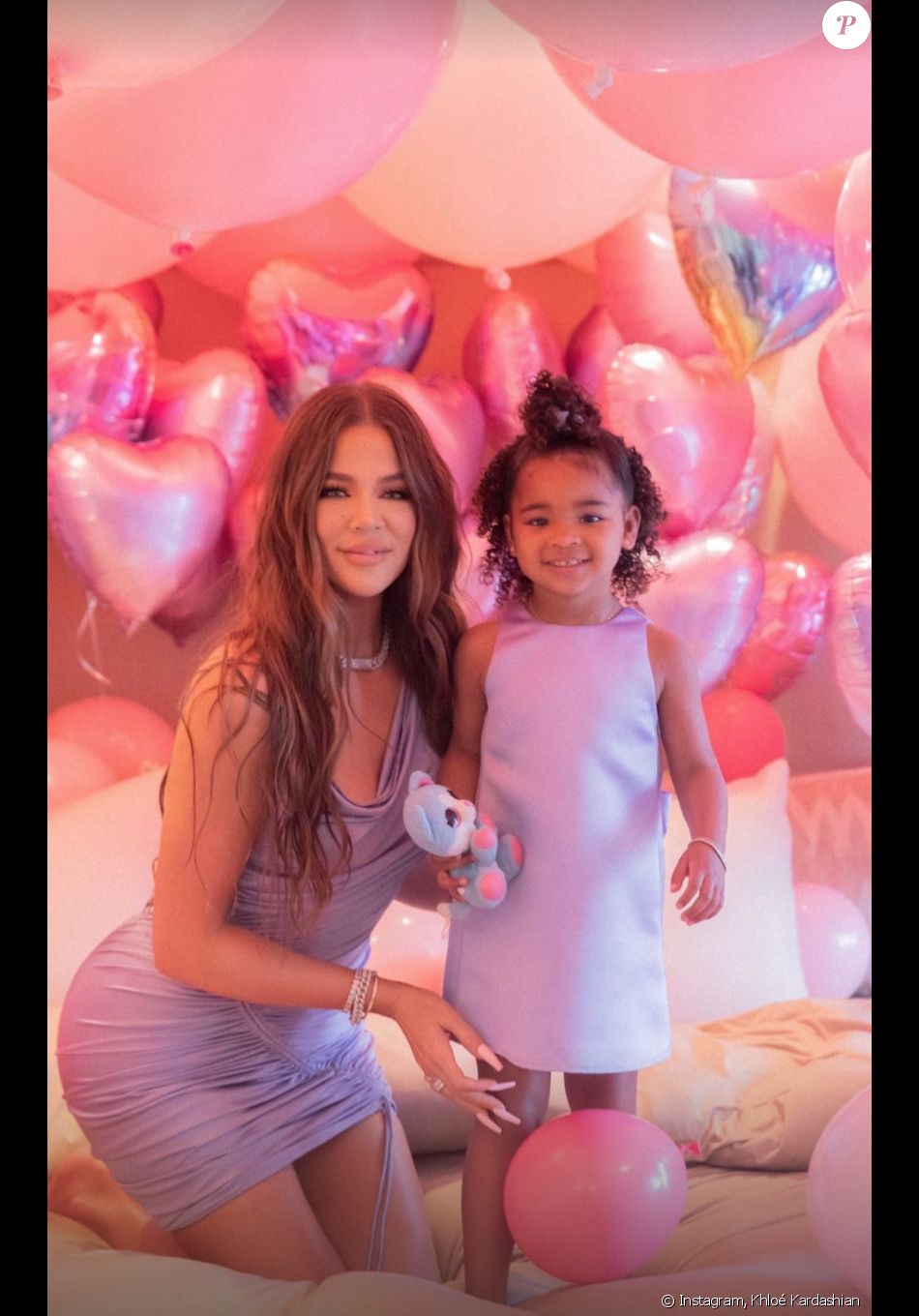 Khloé Kardashian et sa fille True Thompson lors de sa fête d'anniversaire. La fillette a eu 3 ans.