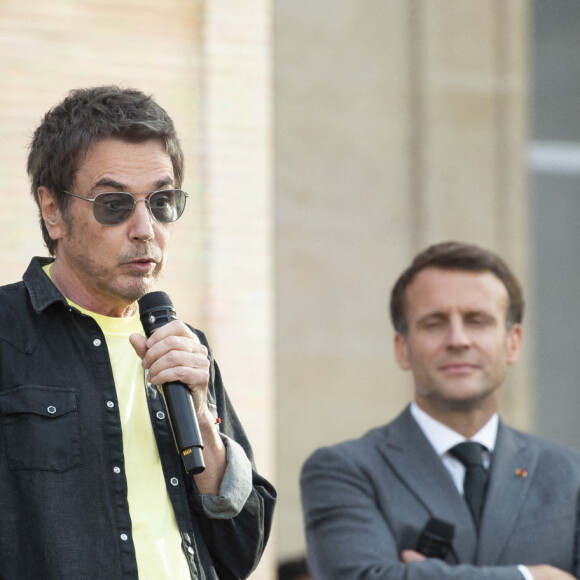 Emmanuel Macron, sa femme Brigitte Macron et Jean-Michel Jarre - Fête de la musique 2021 au palais de l'Elysée à Paris, le 21 avril 2021. © Eliot Blondet/Pool/Bestimage