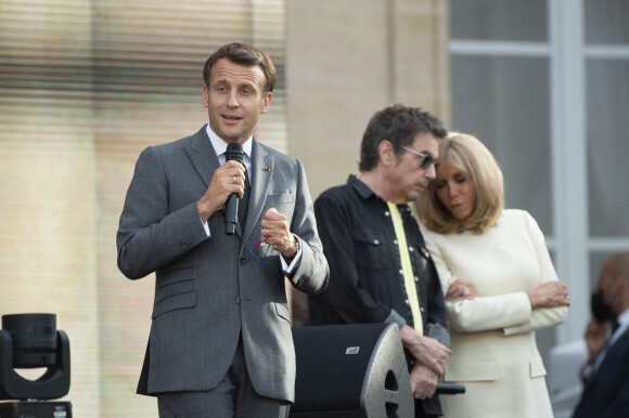 Emmanuel Macron, sa femme Brigitte Macron et Jean-Michel Jarre - Fête de la musique 2021 au palais de l'Elysée à Paris, le 21 avril 2021. © Eliot Blondet/Pool/Bestimage