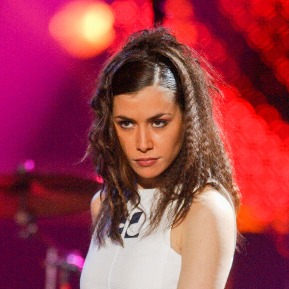 Archives - People Divers - La chanteuse Olivia Ruiz aux victoires de la musique en 2005. © Patrick Carpentier / Bestimage