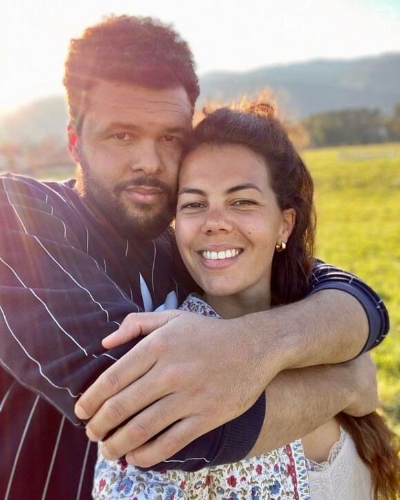 Jo-Wilfried Tsonga, en déplacement, n'a pas pu assister à la baby shower de son épouse Noura.