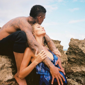 Nick Cannon et sa compagne Alyssa Scott, enceinte, annoncent la future naissance de leur enfant. Le 20 juin 2021.
