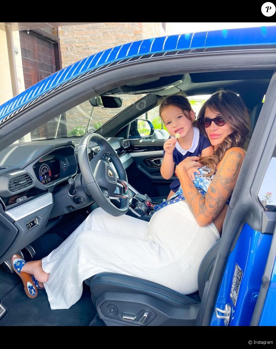 Julia Paredes et sa fille Luna sur Instagram, le 24 avril 2021