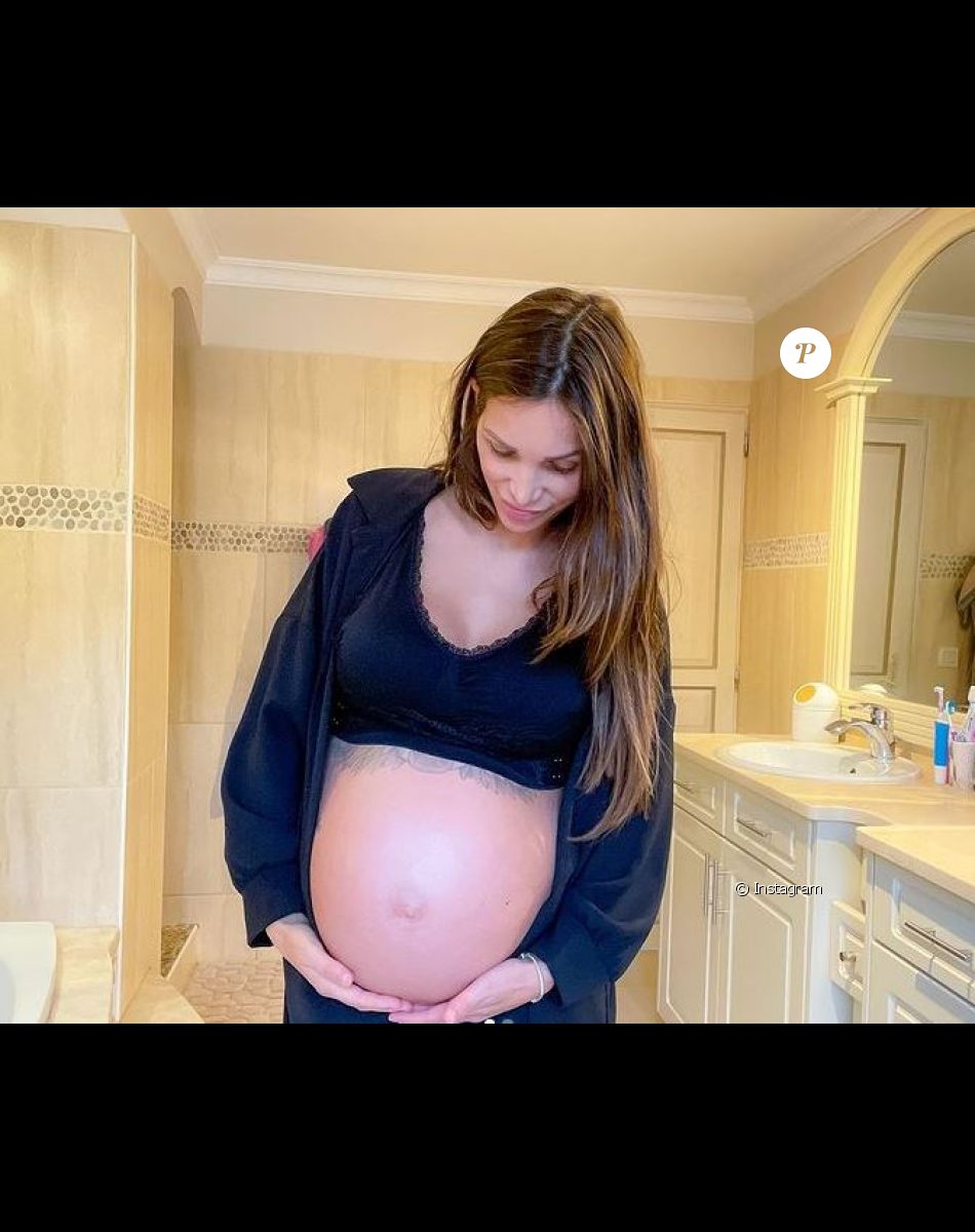 Julia Paredes enceinte de son deuxième enfant