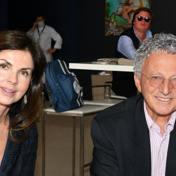 Caroline Barclay et Nelson Monfort - Les personnalités assistent au Longines Paris Eiffel Jumping au Champ de Mars, le 27 juin 2021. © Veeren / Bestimage 