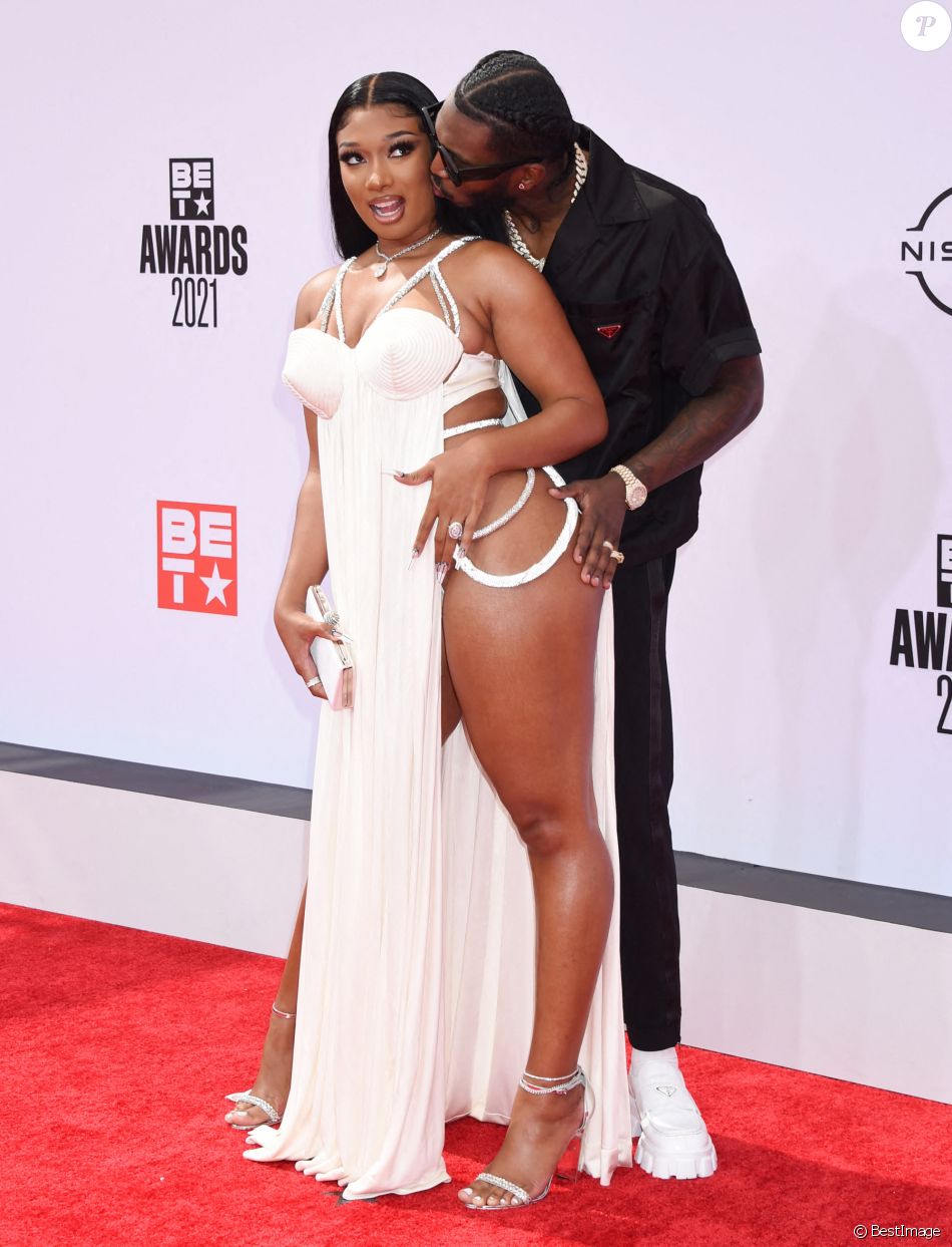 Megan Thee Stallion Et Son Mari Megan Thee Stallion et son petit ami Pardison Fontaine assistent à la  cérémonie des BET Awards 2021 au Microsoft Theater. Los Angeles, le 27 juin  2021. - Purepeople