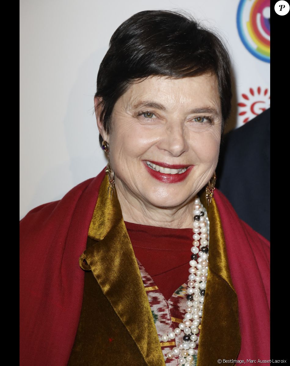 Isabella Rossellini lors du photocall de la soirée d'ouverture de la 8ème édition du Festival International du Film Restauré "Toute la mémoire du monde" à la Cinémathèque française à Paris, France, le 4 mars 2020. © Marc Ausset-Lacroix/Bestimage