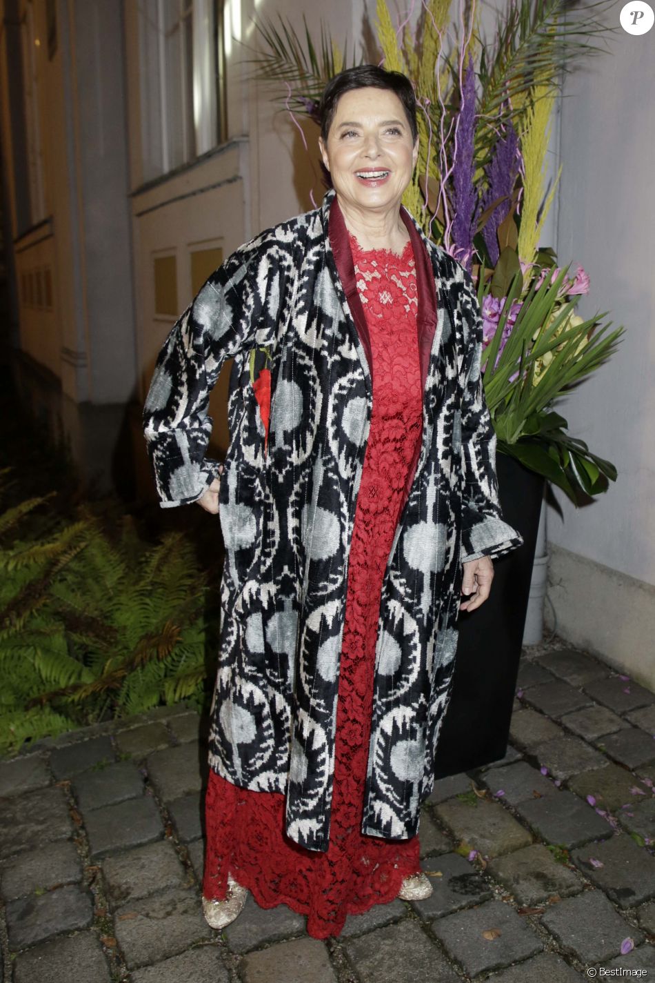 Isabella Rossellini au vernissage de l&#039;exposition &quot;Ist das Mode oder kann das weg!?&quot; à la Villa Stuck à Munich, le 8 octobre 2019.