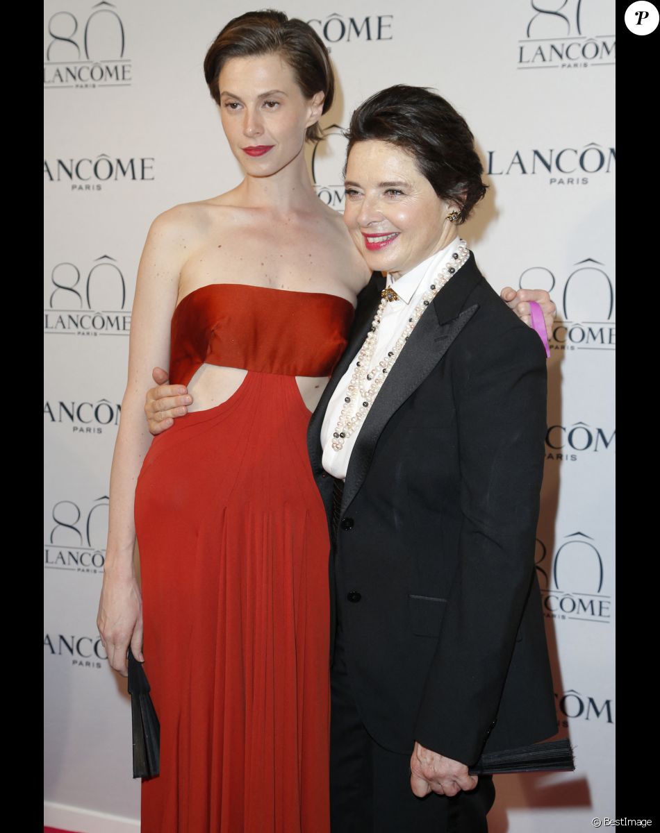Elettra Rossellini et sa mère Isabella Rossellini - Soirée des 80 ans de Lancôme au Casino de Paris lors de la fashion week Haute Couture Automne-Hiver 2015/2016 à Paris, le 7 juillet 2015.