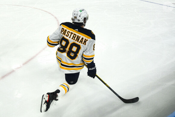 David Pastrnak (88) lors du match Buffalo Sabres - Boston Bruins au KeyBank Center. Buffalo, le 23 avril 2021.