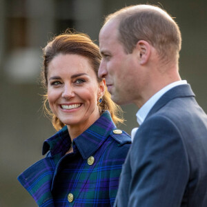Le prince William, duc de Cambridge, et Kate Catherine Middleton, duchesse de Cambridge, ont assisté à une projection du film "Cruella" dans un drive-in à Edimbourg, à l'occasion de leur tournée en Ecosse. 