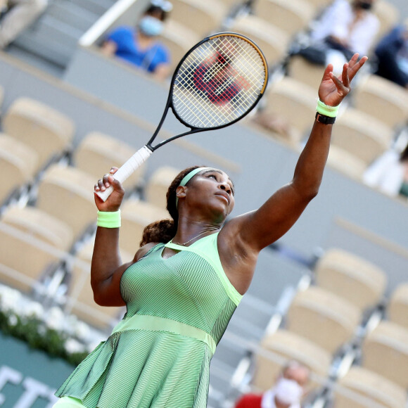 Serena Williams battue par E.Rybakina en 8ème de finale (6/3-7/5) lors des internationaux de France de Tennis de Roland Garros 2021, le 6 juin 2021. © Dominique Jacovides/Bestimage 