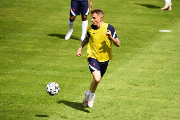 Lucas Digne à l'entraînement avec l'équipe de France à Munich, le 16 juin 2021. © Anthony Bibard /FEP / Panoramic / Bestimage