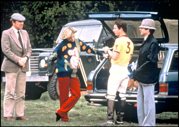 Archives - Le prince Charles et Diana Spencer à Windsor pour des matches de polo. 