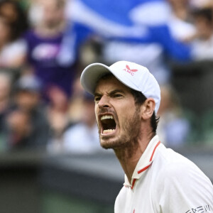 Andy Murray remporte son match contre le Géorgien Nikoloz Basilashvii à Wimbledon, le 28 juin 2021.