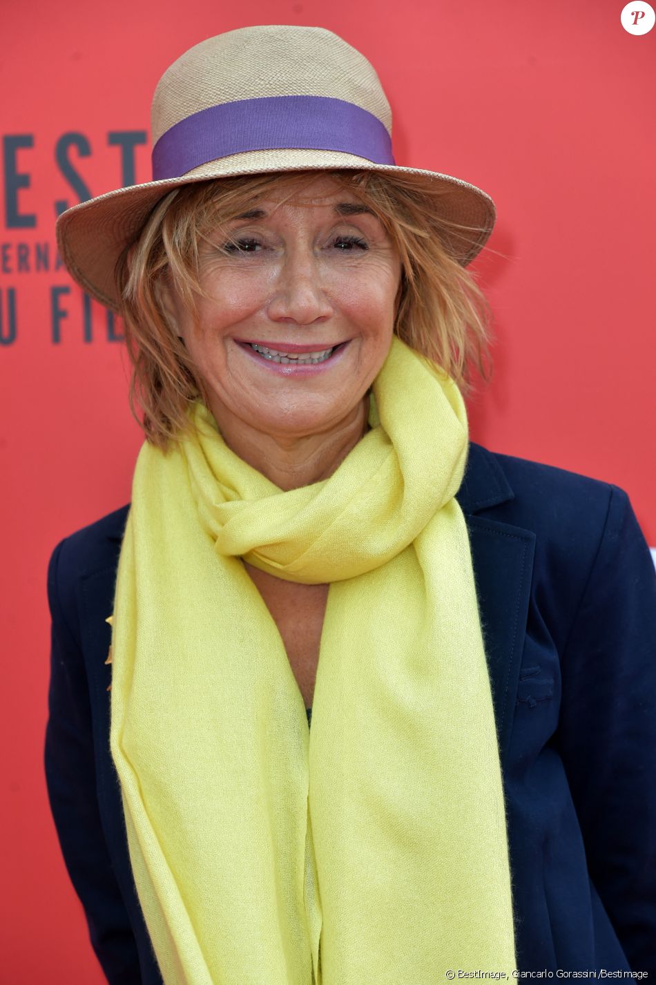 Marie-Anne Chazel au photocall du film Le Père Noël est une ordure lors ...