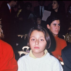 MARIE-ANNE CHAZEL, CHRISTIAN CLAVIER ET LEUR FILLE MARGOT LORS D'UN DEFILE DE MODE EN 1992