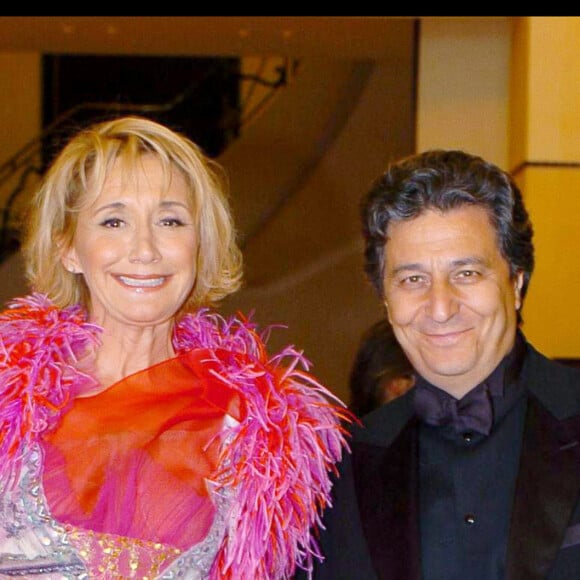 MARIE-ANNE CHAZEL ET CHRISTIAN CLAVIER STARS A CANNES LORS DU 57EME FESTIVAL INTERNATIONAL DU FILM DE CANNES 2004 