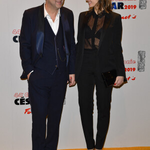 Kad Merad et sa compagne Julia Vignali - Photocall du dîner de la 44ème cérémonie des César au Fouquet's à Paris. Le 22 février 2019 © Pierre Perusseau / Bestimage