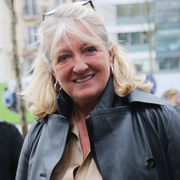 Exclusif - Charlotte de Turckheim - People à leur arrivée dans les studios RTL à Paris. Le 16 décembre 2019. © Jonathan Rebboah / Panoramic / Bestimage