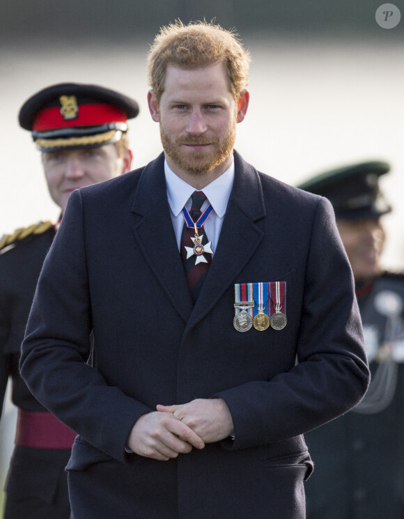 Le prince Harry participe à la Parade Souveraine à l'Académie Militaire Royale de Sandhurst au Royaume-Uni, le 15 décembre 2017.