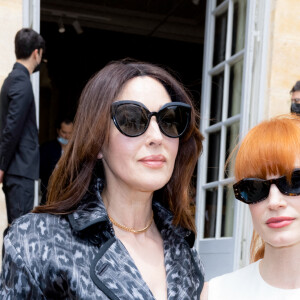 Monica Bellucci et Jessica Chastain arrivent au Musée Rodin pour assister au défilé de mode Haute-Couture 2021/2022 Christian Dior. Paris, le 5 kjuillet 2021. © Olivier Borde/Bestimage