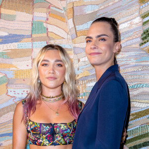 Florence Pugh et Cara Delevingne assistent au défilé de mode Haute-Couture 2021/2022 Christian Dior au musée Rodin. Paris, le 5 juillet 2021. © Olivier Borde/Bestimage