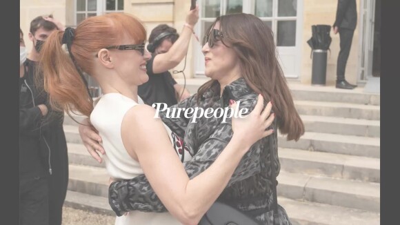 Monica Bellucci et Jessica Chastain : Duo complice et enjoué au défilé Dior