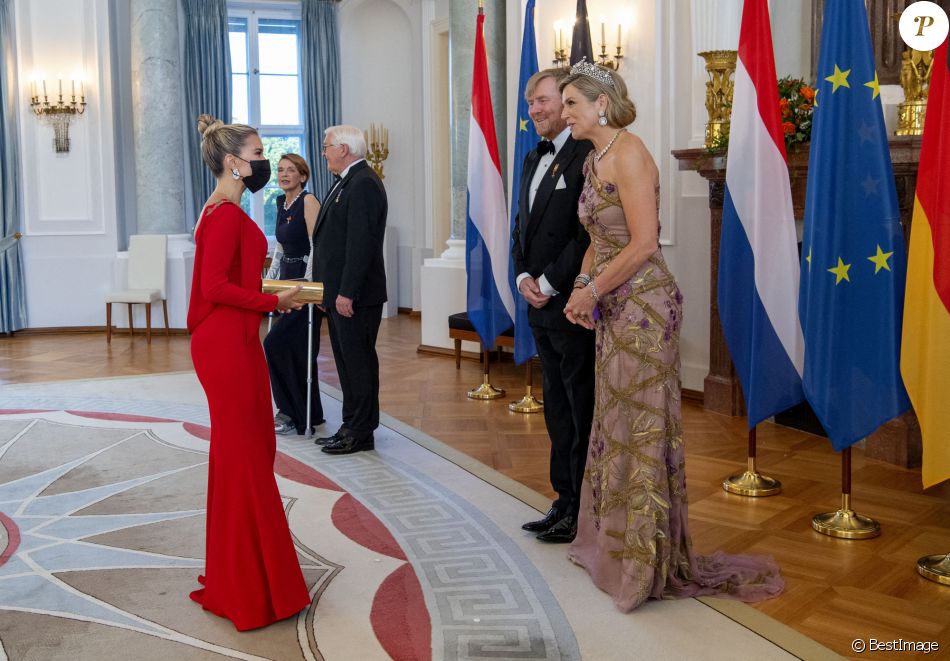 Le roi Willem-Alexander et la reine Maxima des Pays-Bas lors du dîner d'Etat organisé en leur honneur au Château de Bellevue, dans le cadre de leur visite officielle de 3 jours en Allemagne. Berlin, le 5 juillet 2021.