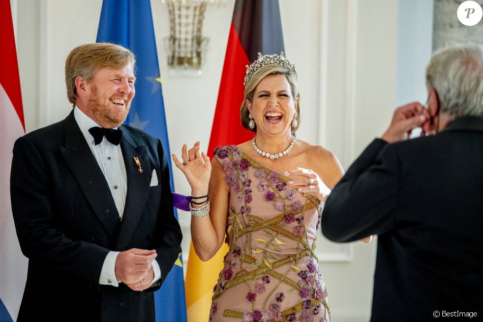 Le roi Willem-Alexander et la reine Maxima des Pays-Bas lors du dîner d'Etat organisé en leur honneur au Château de Bellevue, dans le cadre de leur visite officielle de 3 jours en Allemagne. Berlin, le 5 juillet 2021.