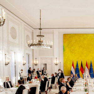 Le roi Willem-Alexander et la reine Maxima des Pays-Bas lors du dîner d'Etat organisé en leur honneur au Château de Bellevue, dans le cadre de leur visite officielle de 3 jours en Allemagne. Berlin, le 5 juillet 2021.