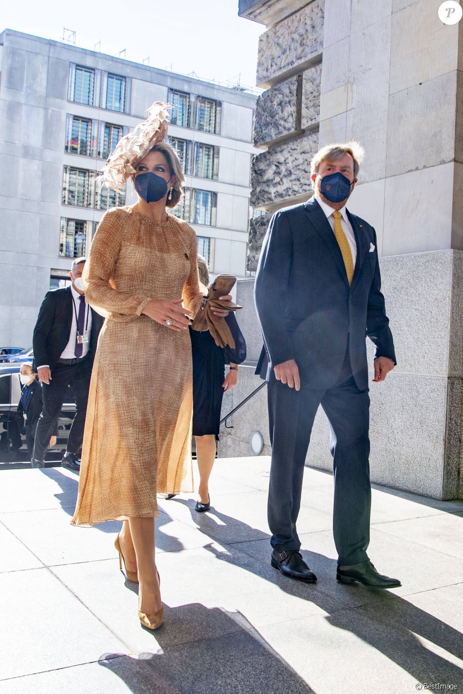 Le roi Willem-Alexander et la reine Maxima des Pays-Bas visitent le Bundestag dans le cadre de leur visite d'état de trois jours en Allemagne, le 6 juillet 2021.