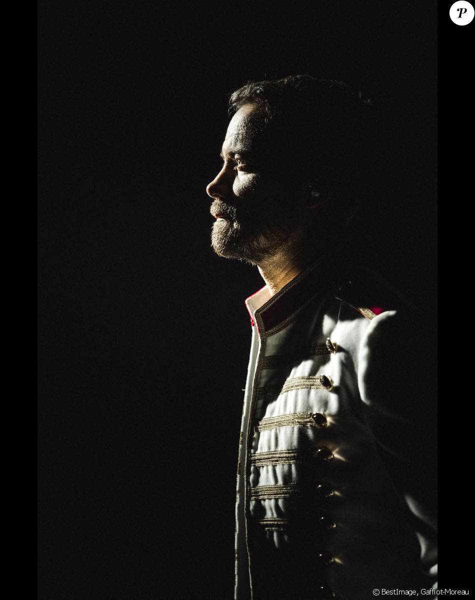 Exclusif - Emmanuel Moire - Backstage de l'enregistrement de l'émission "La Chanson secrète 6" à la Scène musicale à Paris, qui sera diffusée le 12 décembre sur TF1. © Gaffiot-Moreau / Bestimage