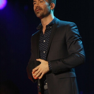 Exclusif - No Web No Blog - Emmanuel Moire - Scène - Enregistrement de l'émission "Tout le monde chante contre le cancer...10 ans" au Zénith à Paris, qui sera diffusée sur W9 le 16 décembre. Le 1er décembre 2015 © Gorassini-Guizard / Bestimage  No Web No Blog pour Belgique et Suisse 