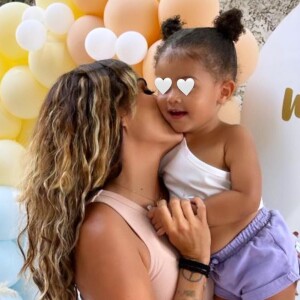 Anaïs Camizuli est la maman d'une petite Kessi (bientôt 2 ans) - Instagram