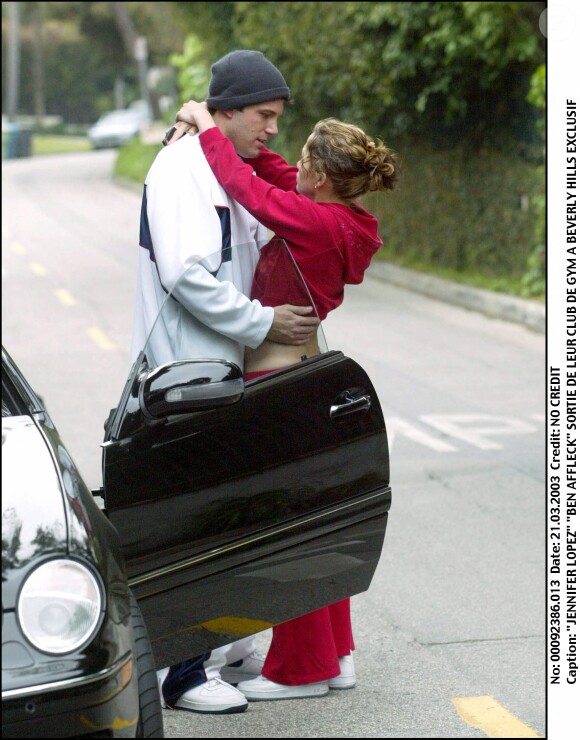 Jennifer Lopez et Ben Affleck à Beverly Hills en 2003.