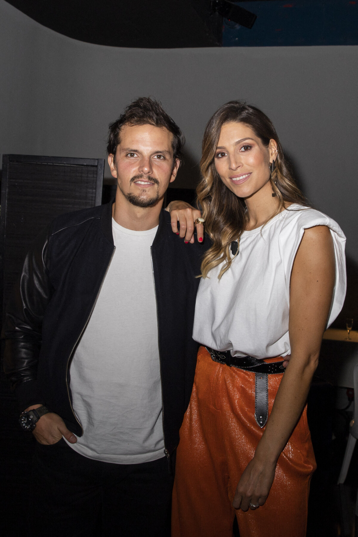 Photo Exclusif Juan Arbelaez Et Laury Thilleman Backstage De L Enregistrement De L