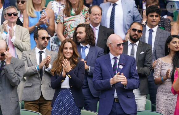 Catherine (Kate) Middleton, duchesse de Cambridge assiste à la cinquième journée de Wimbledon au All England Lawn Tennis and Croquet Club à Londres, Royaume Uni, le 2 juillet 2021.