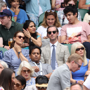 Pippa Middleton et son mari James Matthews assistent à la demi-finale simple messieurs de Wimbledon opposant Matteo Berrettini à Hubert Hurkacz. Londres, le 9 juillet 2021.