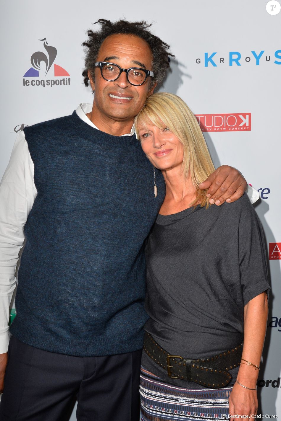 Yannick Noah et sa compagne Isabelle Camus - Soirée de gala des 20 ans de l'association "Fête le Mur" de Yannick Noah au Chalet des Iles à Paris le 9 novembre 2016. © Coadic Guirec/Bestimage